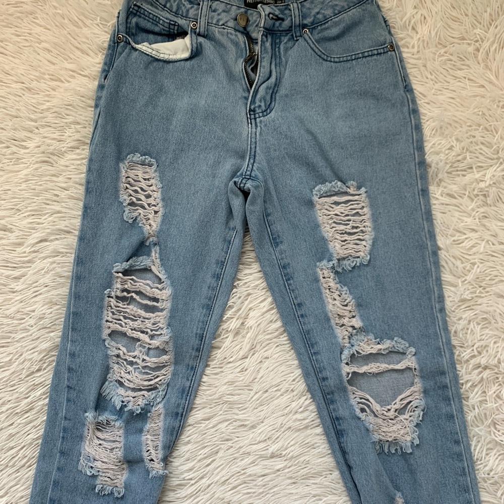 PrettyLittleThing Blue Boyfriend Distressed Jeans